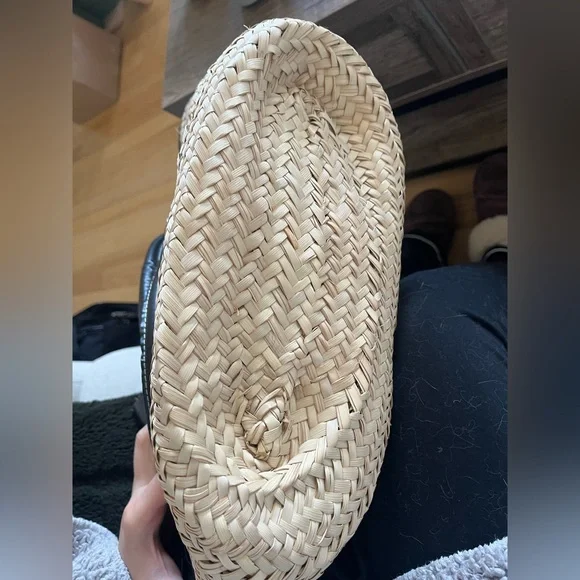 Woven Straw Tote - Picture 5 of 9